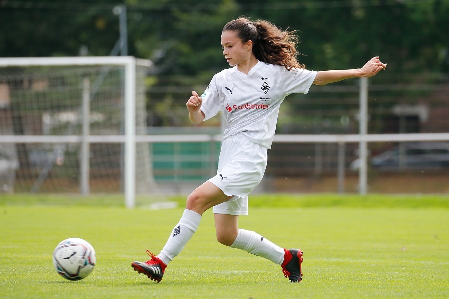Borussia Mönchengladbach U17 vs. SSV Rhade U17 (2021/22)_33