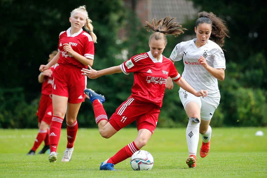 Borussia Mönchengladbach U17 vs. SSV Rhade U17 (2021/22)_34