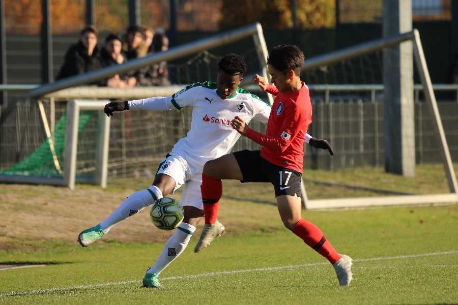 Borussia Mönchengladbach U19- National Team Korea (2018/19)_5