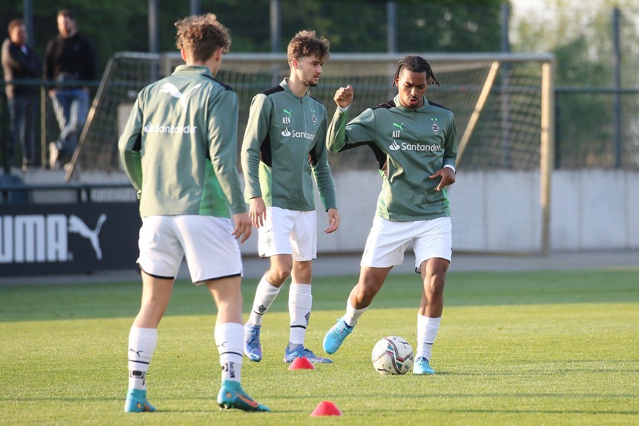 Borussia Mönchengladbach U19 vs. FC Utrecht U19 (2021/22)_19