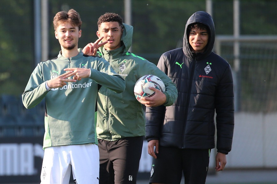 Borussia Mönchengladbach U19 vs. FC Utrecht U19 (2021/22)_22