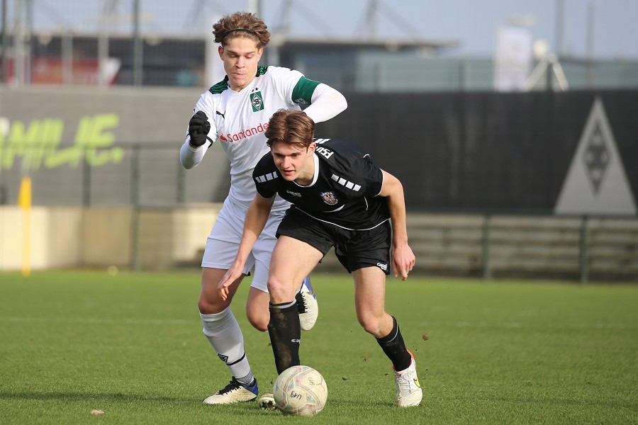 Borussia Mönchengladbach U19 vs. FSV Frankfurt U19 (2021/22)_10