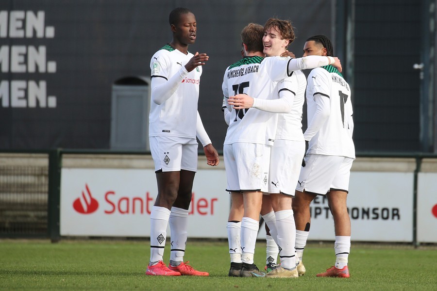Borussia Mönchengladbach U19 vs. FSV Frankfurt U19 (2021/22)_22