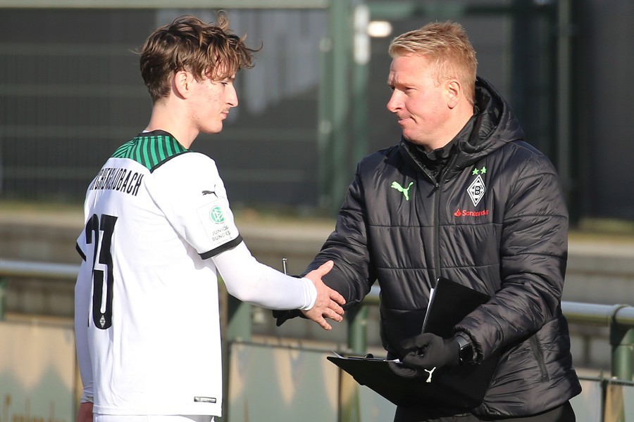 Borussia Mönchengladbach U19 vs. FSV Frankfurt U19 (2021/22)_2