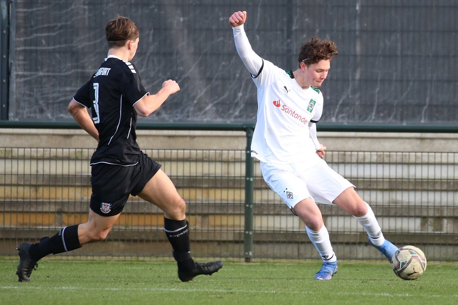 Borussia Mönchengladbach U19 vs. FSV Frankfurt U19 (2021/22)_38