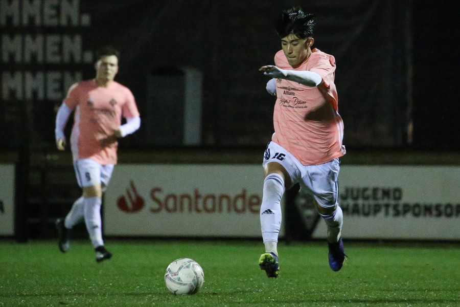 Borussia Mönchengladbach U19 vs. Holzheimer SG (2021/22)_15