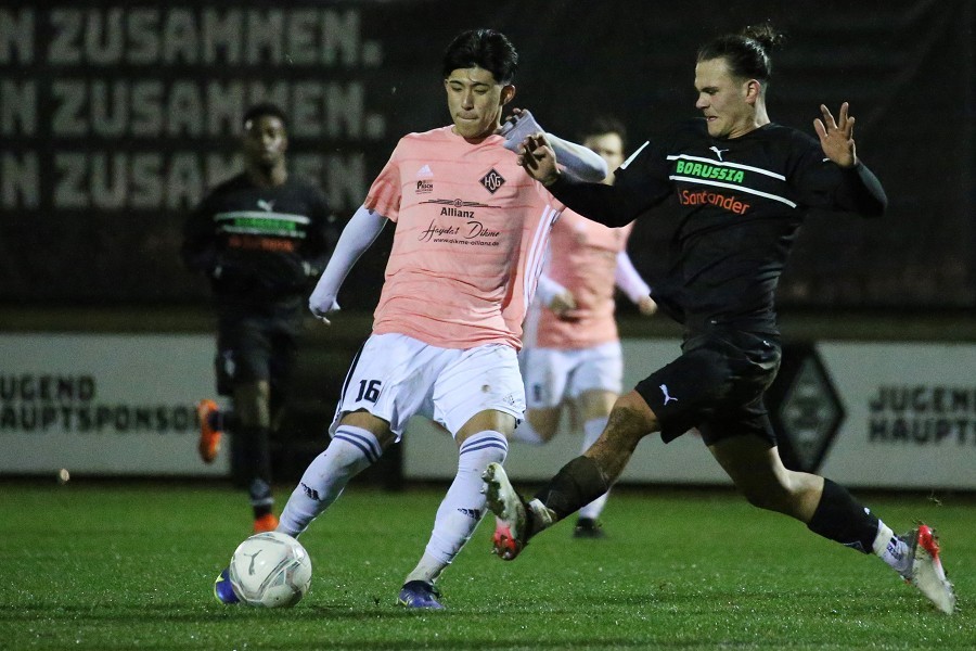 Borussia Mönchengladbach U19 vs. Holzheimer SG (2021/22)_16