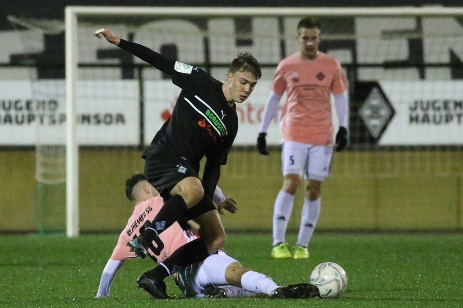 Borussia Mönchengladbach U19 vs. Holzheimer SG (2021/22)_17