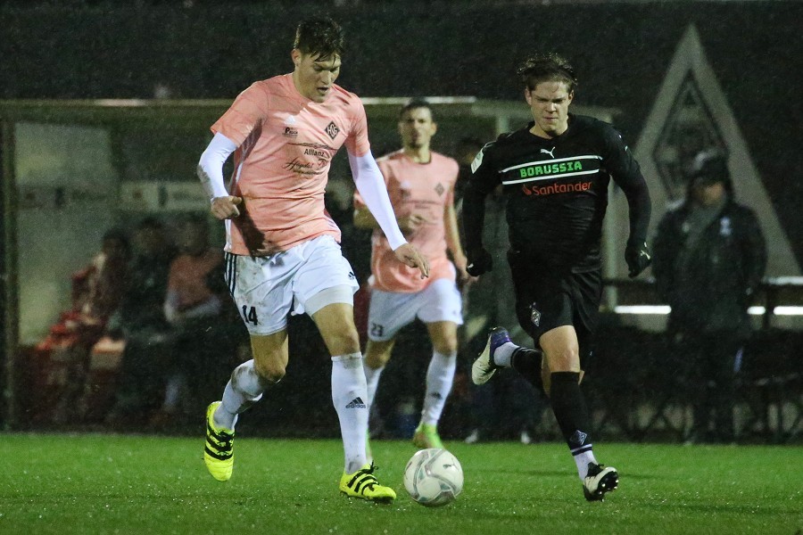 Borussia Mönchengladbach U19 vs. Holzheimer SG (2021/22)_19