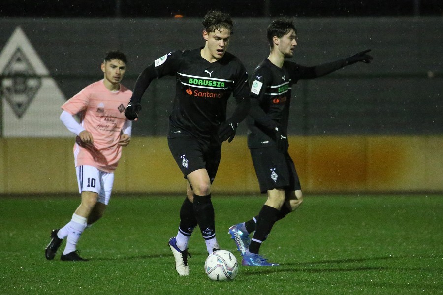 Borussia Mönchengladbach U19 vs. Holzheimer SG (2021/22)_2