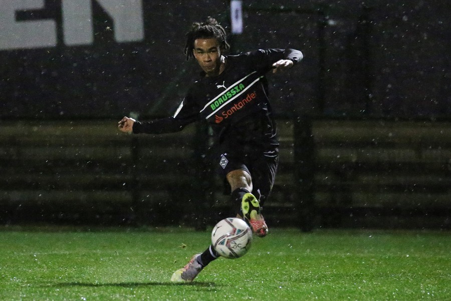 Borussia Mönchengladbach U19 vs. Holzheimer SG (2021/22)_31