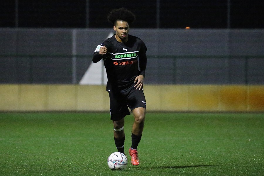 Borussia Mönchengladbach U19 vs. Holzheimer SG (2021/22)_33