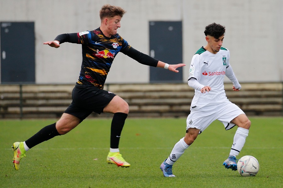 Borussia Mönchengladbach U19 vs. RB Leipzig U19 (2021/22)_1