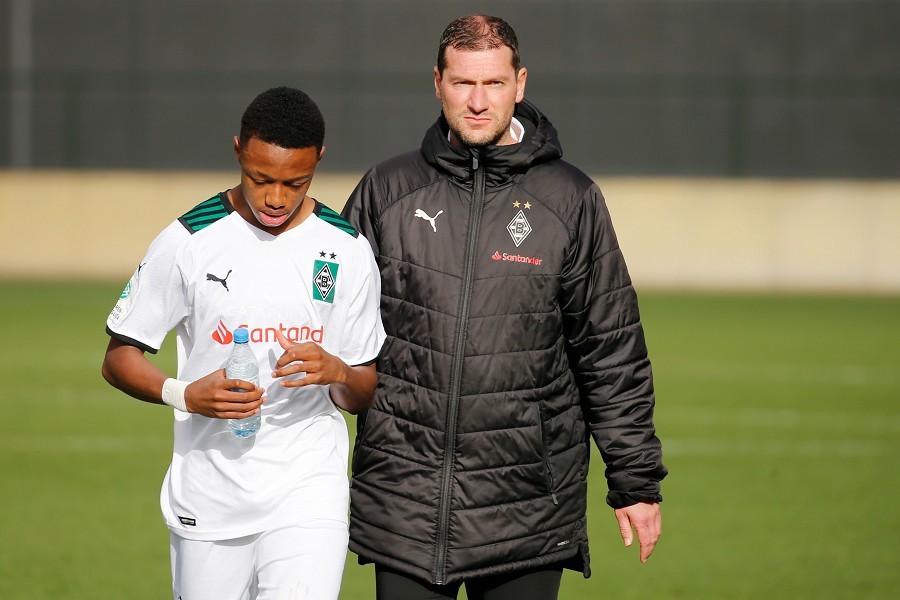 Borussia Mönchengladbach U19 vs. RB Leipzig U19 (2021/22)_1