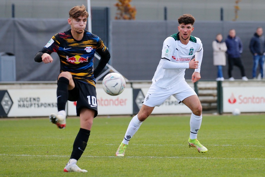 Borussia Mönchengladbach U19 vs. RB Leipzig U19 (2021/22)_22