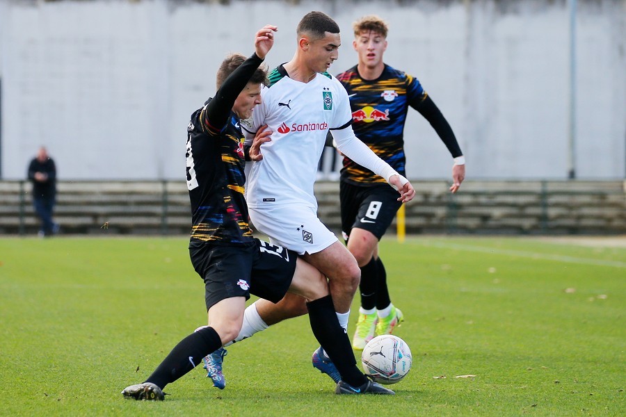 Borussia Mönchengladbach U19 vs. RB Leipzig U19 (2021/22)_26