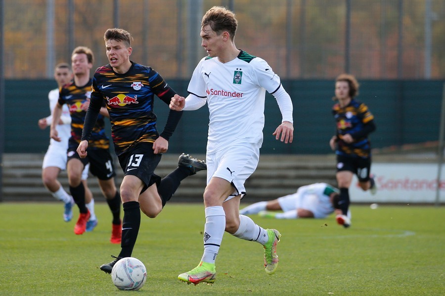 Borussia Mönchengladbach U19 vs. RB Leipzig U19 (2021/22)_28