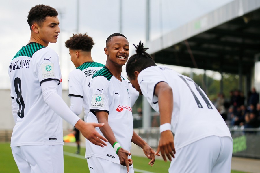 Borussia Mönchengladbach U19 vs. SC Paderborn U19 (2021/22)_12