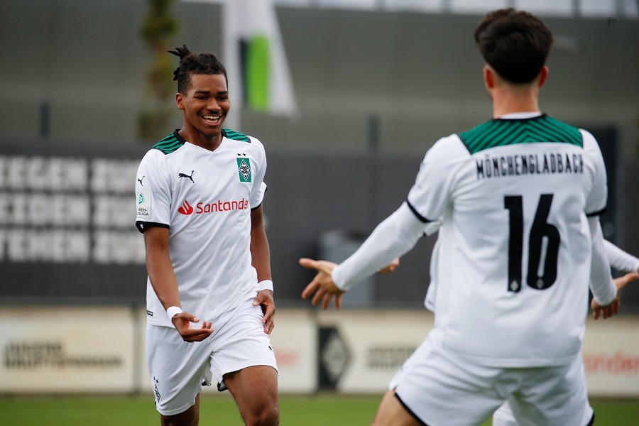 Borussia Mönchengladbach U19 vs. SC Paderborn U19 (2021/22)_9