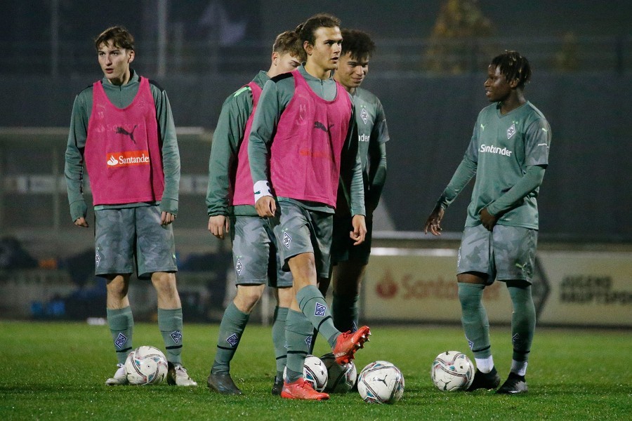Borussia Mönchengladbach U19 vs. SC Union Nettetal (2021/22)_16