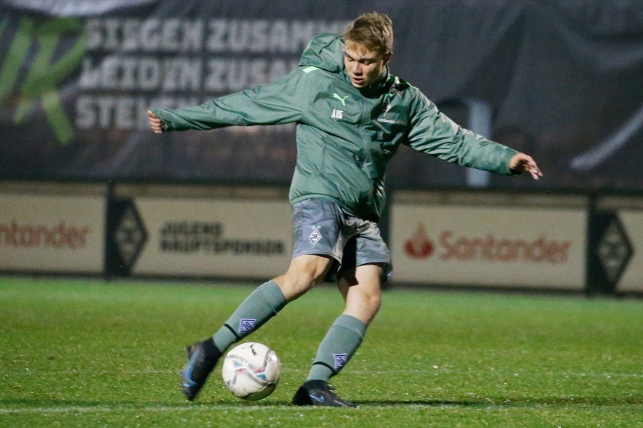 Borussia Mönchengladbach U19 vs. SC Union Nettetal (2021/22)_17