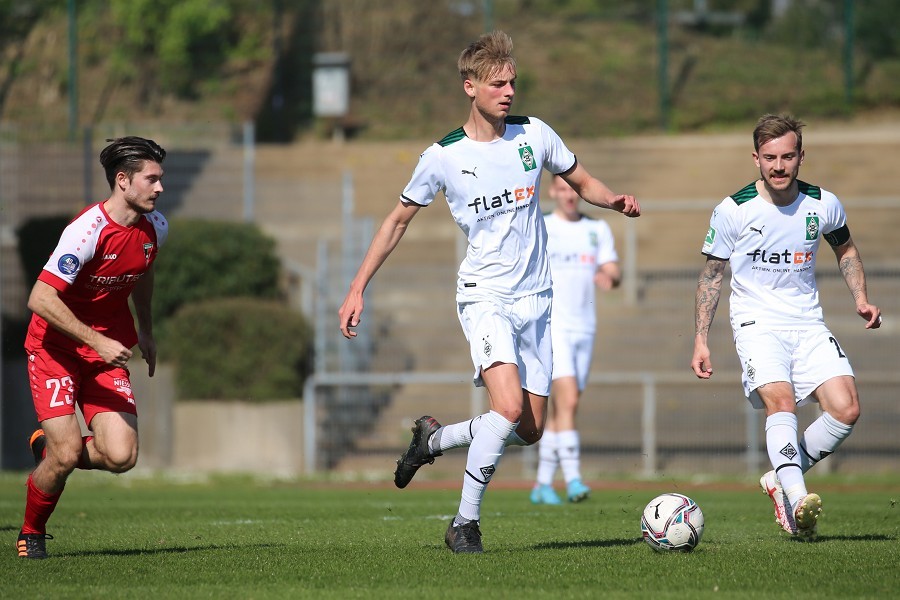 Borussia Mönchengladbach U23 vs. FC Wegberg-Beeck (2021/22)_14