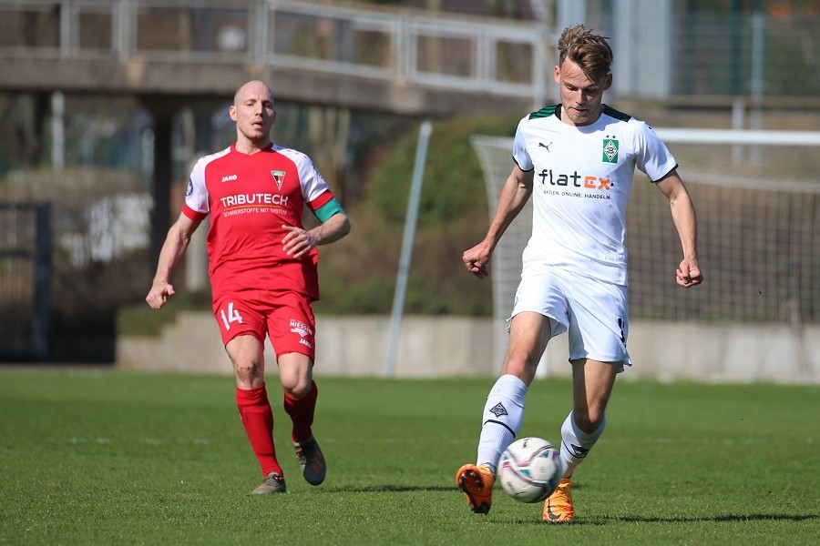 Borussia Mönchengladbach U23 vs. FC Wegberg-Beeck (2021/22)_18