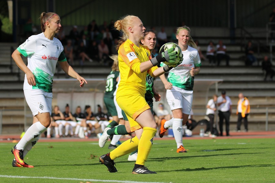 Borussia Mönchengladbach- VfL Wolfsburg II (2019/20)_26