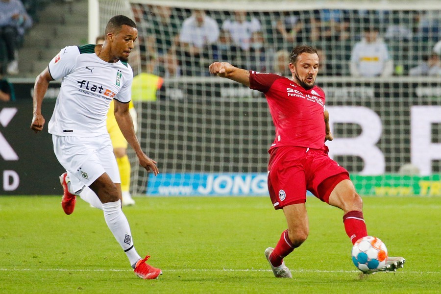 Borussia Mönchengladbach vs. DSC Arminia Bielefeld (2021/22)_29