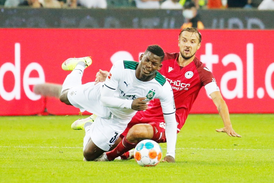 Borussia Mönchengladbach vs. DSC Arminia Bielefeld (2021/22)_63
