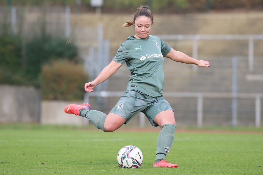 Borussia Mönchengladbach vs. DSC Arminia Bielefeld (2021/22)_21