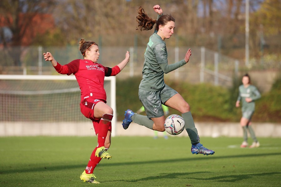Borussia Mönchengladbach vs. DSC Arminia Bielefeld (2021/22)_39
