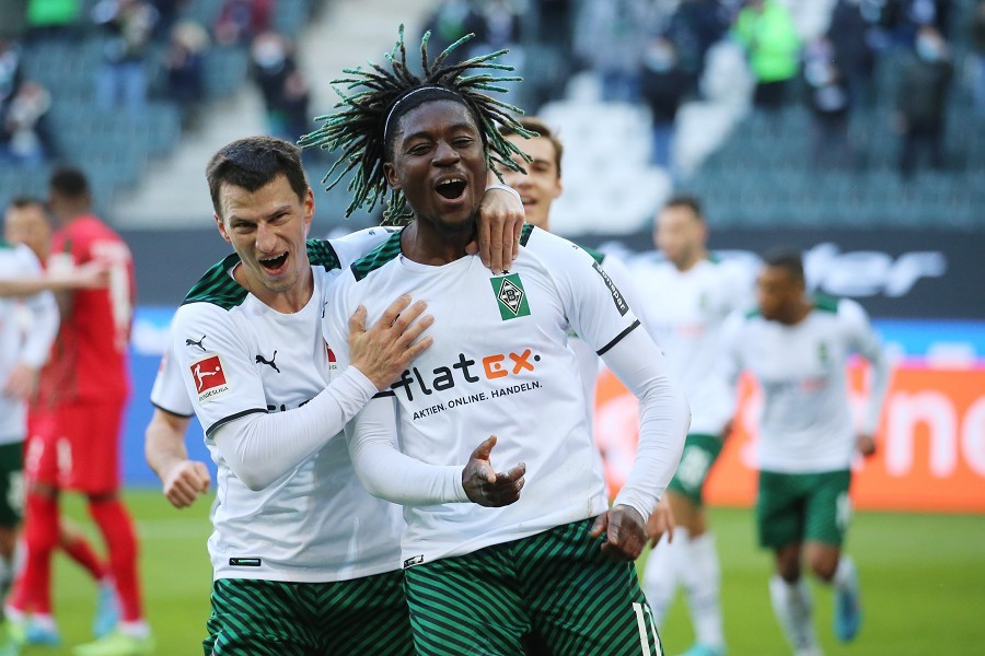 Borussia Mönchengladbach vs. FC Augsburg (2021/22)_21