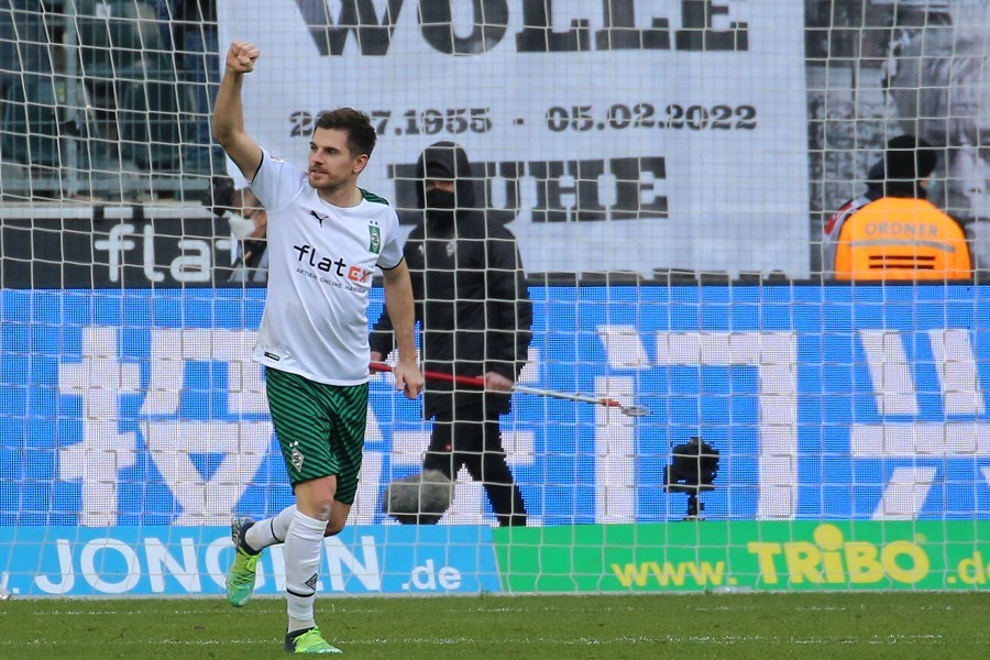 Borussia Mönchengladbach vs. FC Augsburg (2021/22)_28