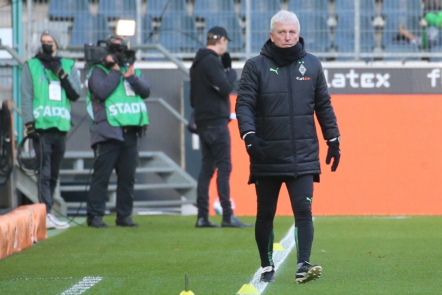 Borussia Mönchengladbach vs. FC Augsburg (2021/22)_2
