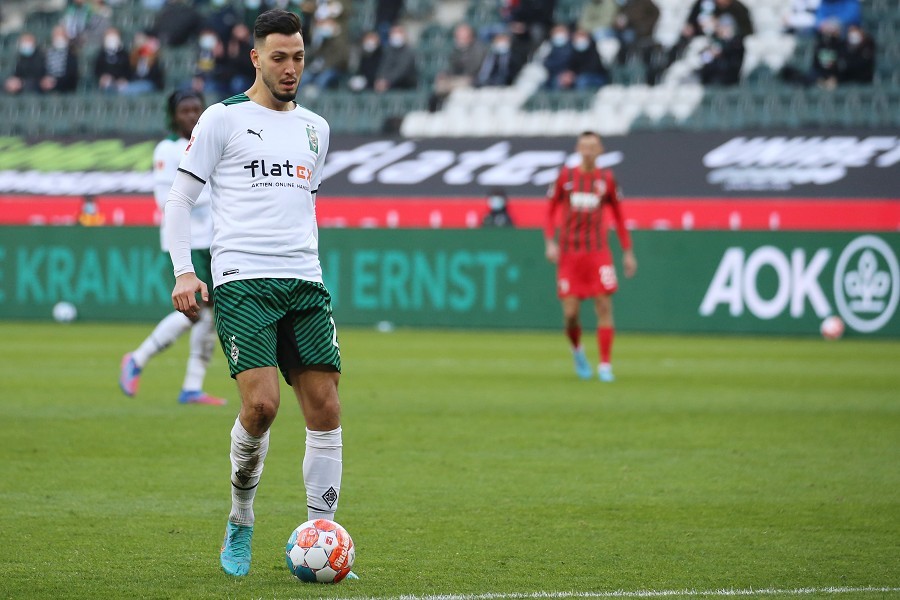 Borussia Mönchengladbach vs. FC Augsburg (2021/22)_32