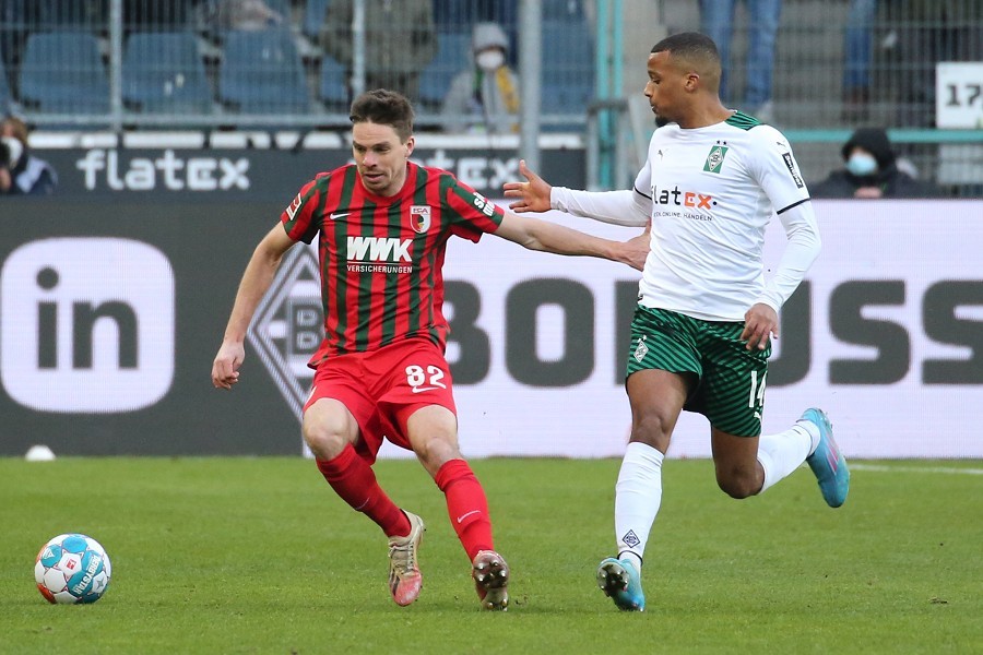 Borussia Mönchengladbach vs. FC Augsburg (2021/22)_34