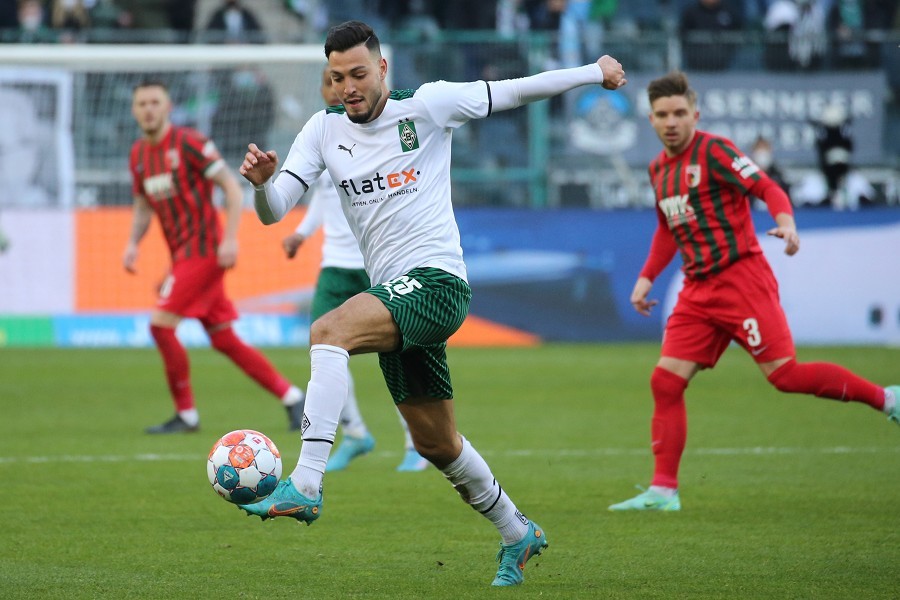 Borussia Mönchengladbach vs. FC Augsburg (2021/22)_38