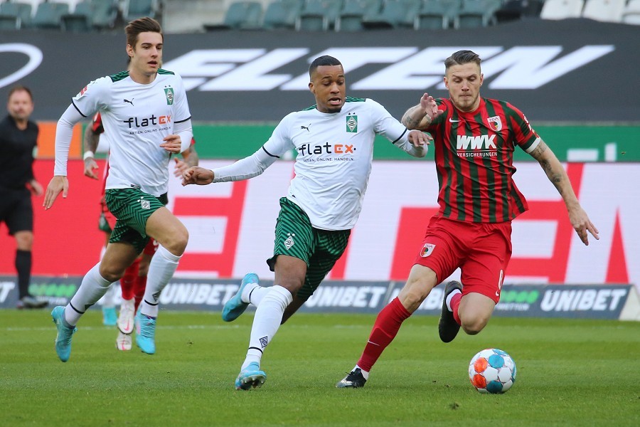 Borussia Mönchengladbach vs. FC Augsburg (2021/22)_4