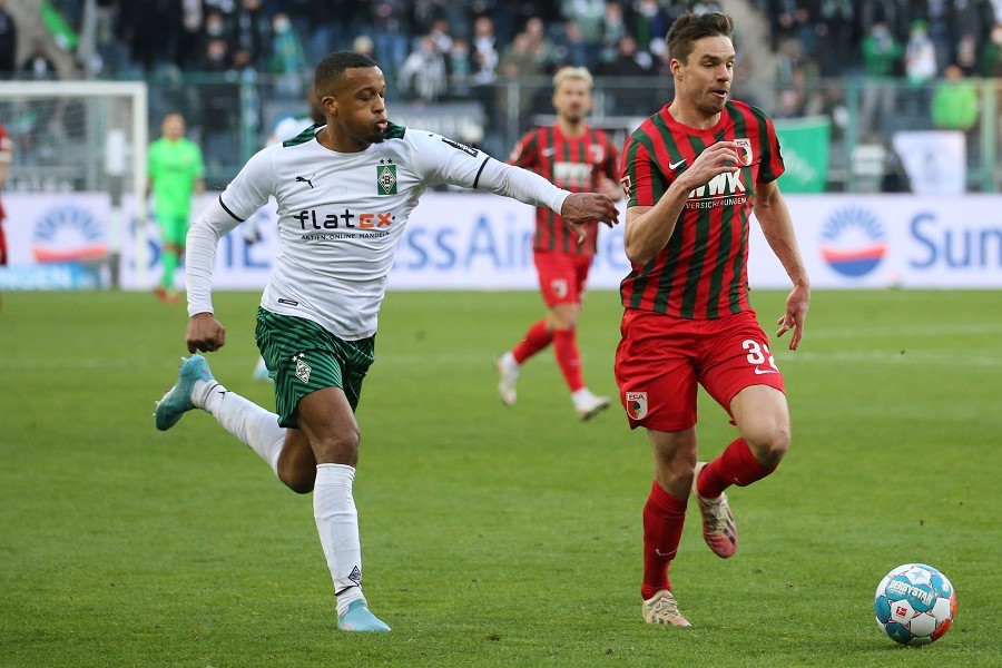 Borussia Mönchengladbach vs. FC Augsburg (2021/22)_55