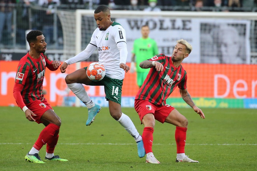 Borussia Mönchengladbach vs. FC Augsburg (2021/22)_57