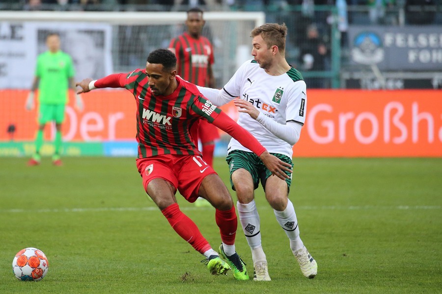 Borussia Mönchengladbach vs. FC Augsburg (2021/22)_58