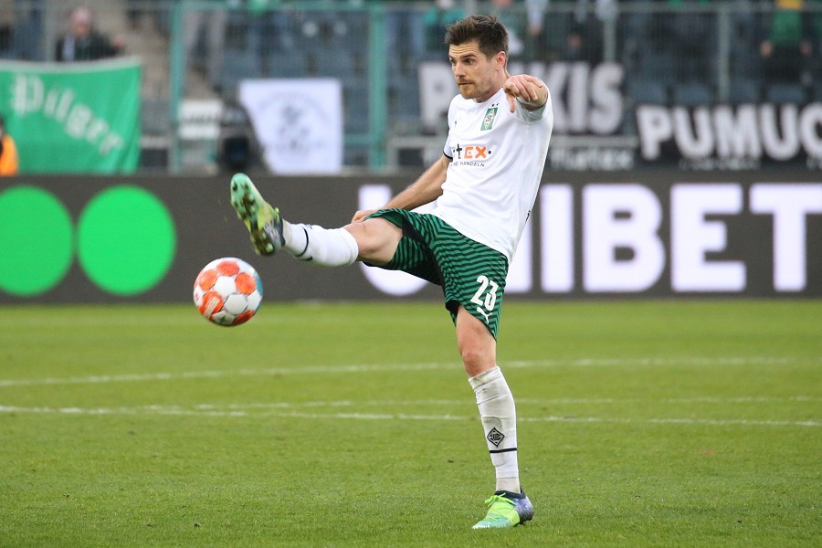 Borussia Mönchengladbach vs. FC Augsburg (2021/22)_62