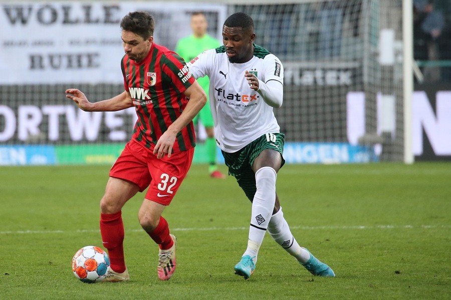 Borussia Mönchengladbach vs. FC Augsburg (2021/22)_63