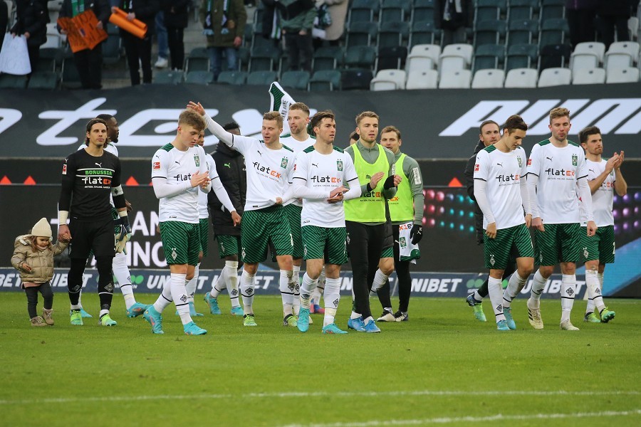 Borussia Mönchengladbach vs. FC Augsburg (2021/22)_66
