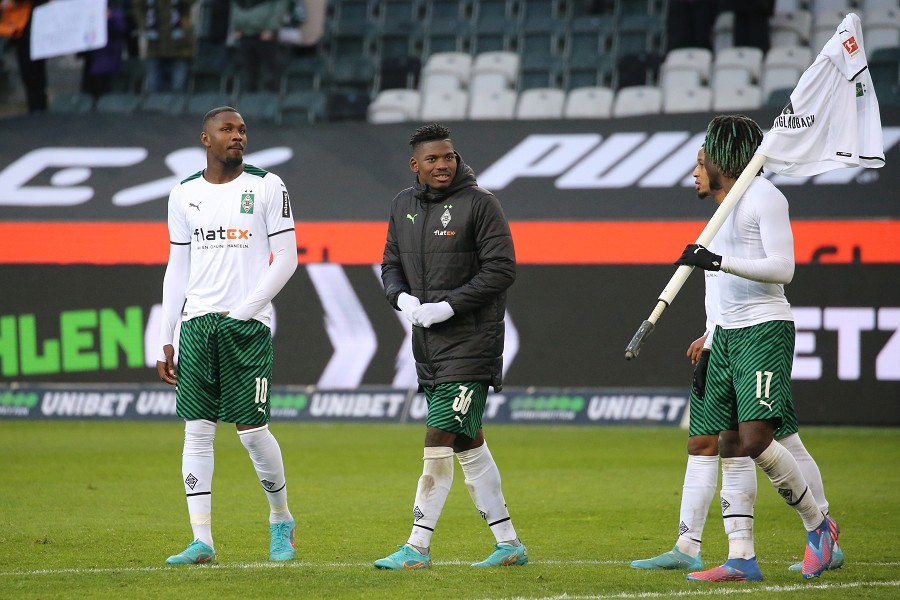 Borussia Mönchengladbach vs. FC Augsburg (2021/22)_69