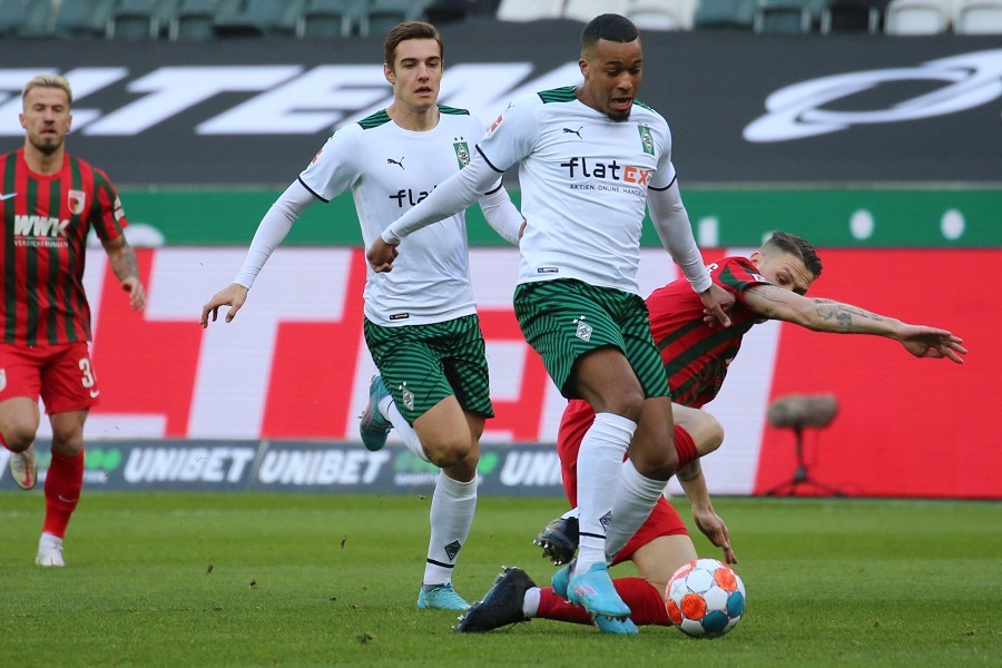 Borussia Mönchengladbach vs. FC Augsburg (2021/22)_6
