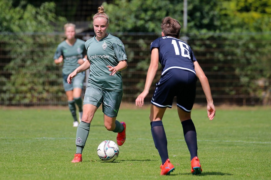 Borussia Mönchengladbach vs. FV Mönchengladbach (2021/22)_20