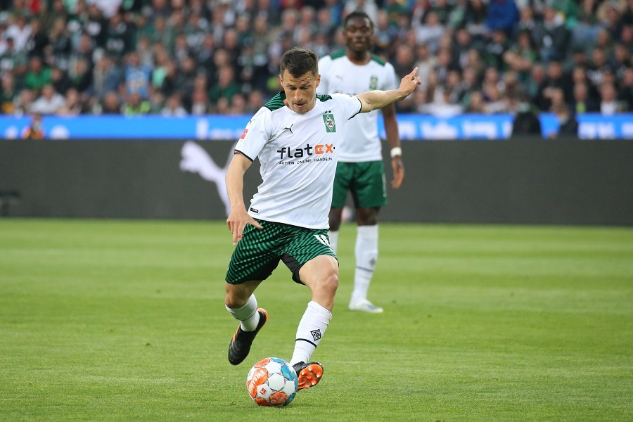 Borussia Mönchengladbach vs. RB Leipzig (2021/22)_10