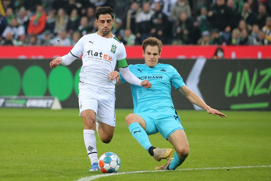 Borussia Mönchengladbach vs. SpVgg Greuther Fürth (2021/22)_10